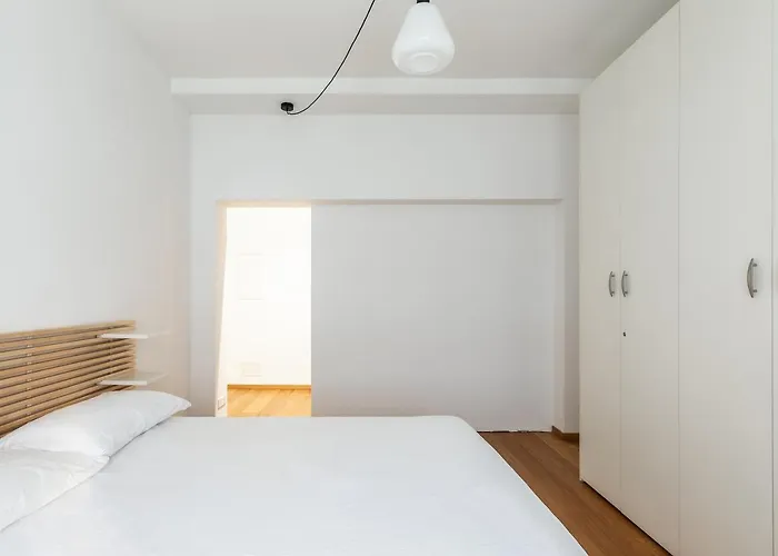 Tigli By Quokka 360 - Bright Lakeside Flat